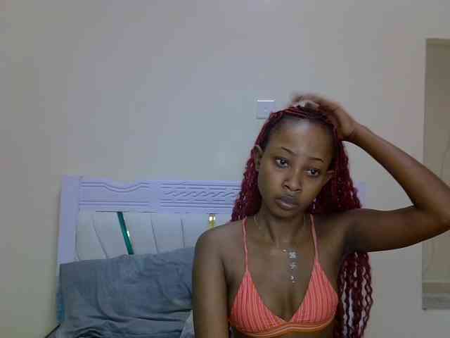 PetiteNoir webcam