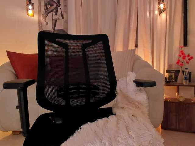 IsabellaLux-'s BongaCams show and profile