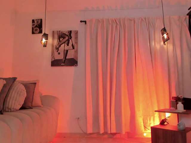 IsabellaLux- live cam on BongaCams