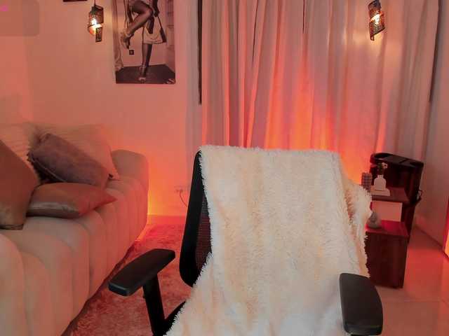 IsabellaLux- live cam on BongaCams