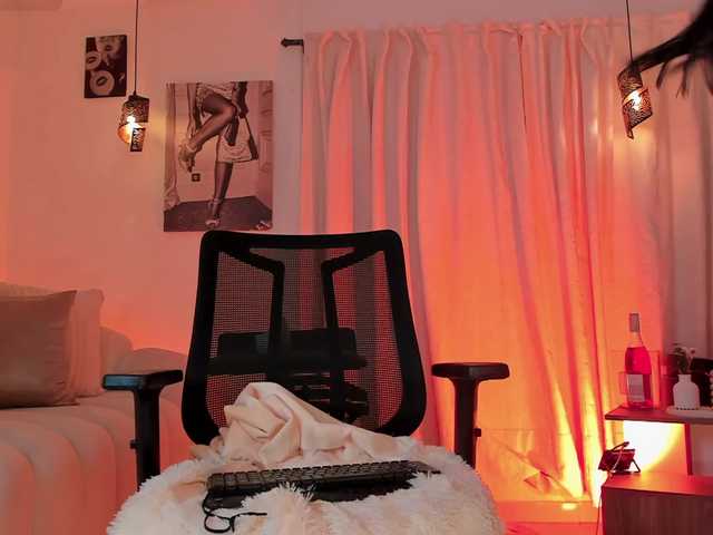IsabellaLux- live cam on BongaCams