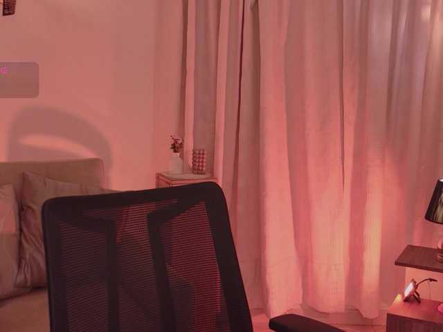 IsabellaLux- live cam preview