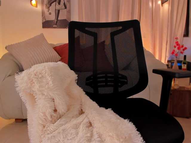 IsabellaLux-'s BongaCams show and profile