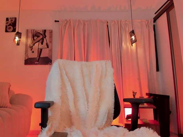 IsabellaLux- live cam on BongaCams