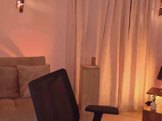 IsabellaLux-, live now on BongaCams
