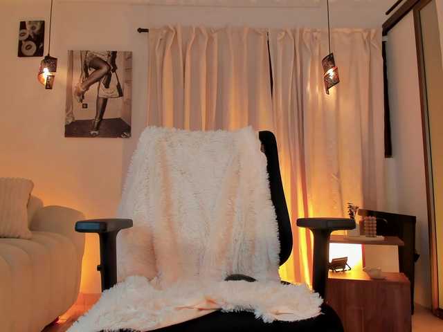 IsabellaLux- live cam on BongaCams