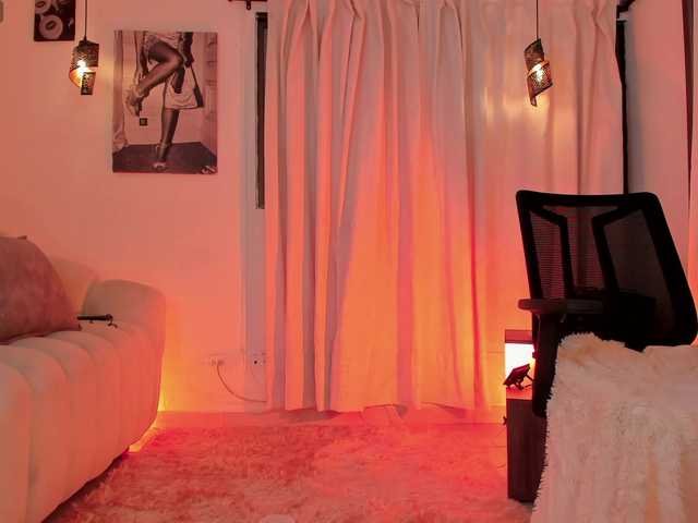 IsabellaLux- live cam on BongaCams