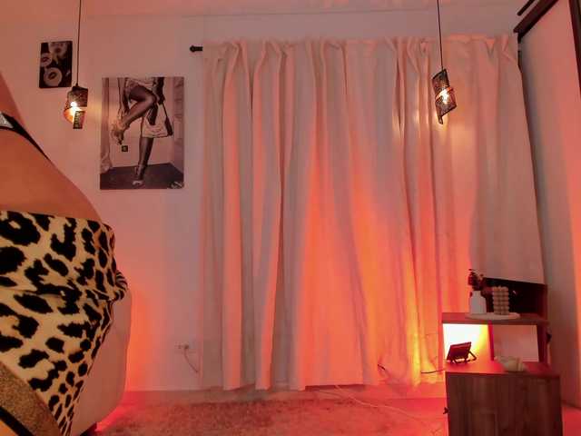 IsabellaLux- live cam on BongaCams