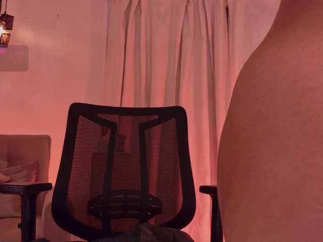 IsabellaLux- live cam preview