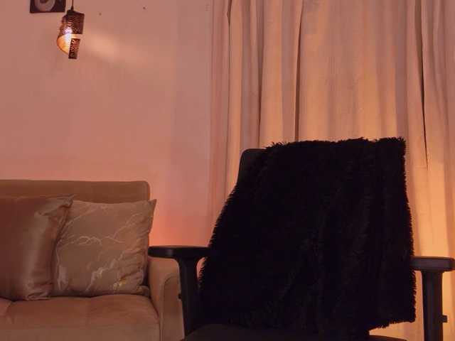 IsabellaLux- live cam preview