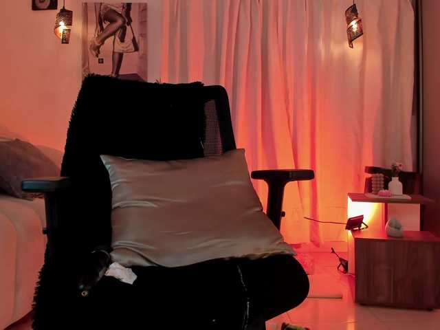 IsabellaLux- live cam on BongaCams