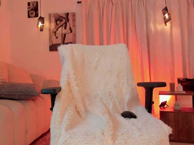 IsabellaLux- live cam on BongaCams