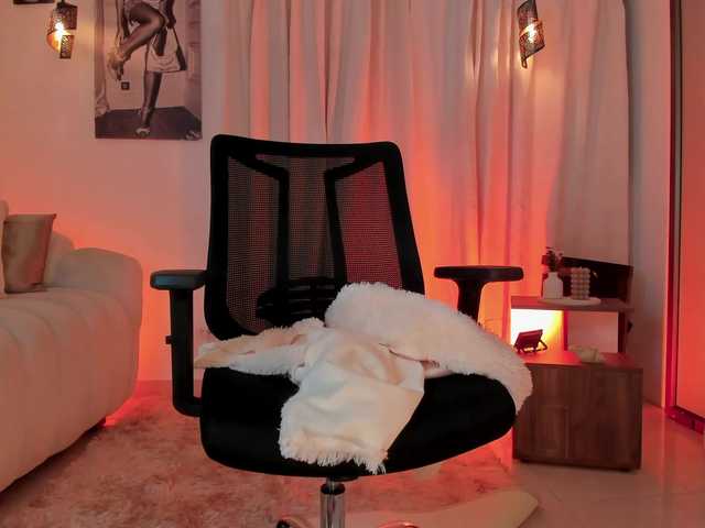 IsabellaLux- live cam on BongaCams