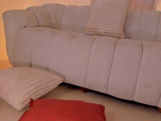 IsabellaLux-'s BongaCams show and profile