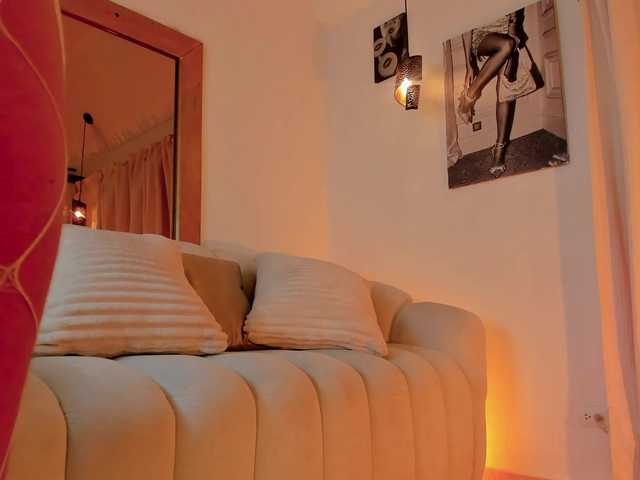 IsabellaLux- live cam on BongaCams