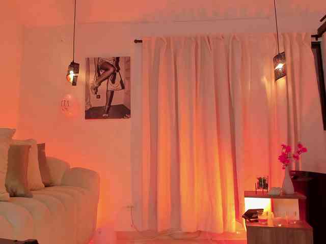 IsabellaLux- Live Webcam on BongaCams