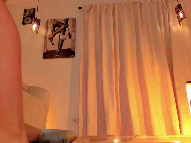 IsabellaLux- webcam