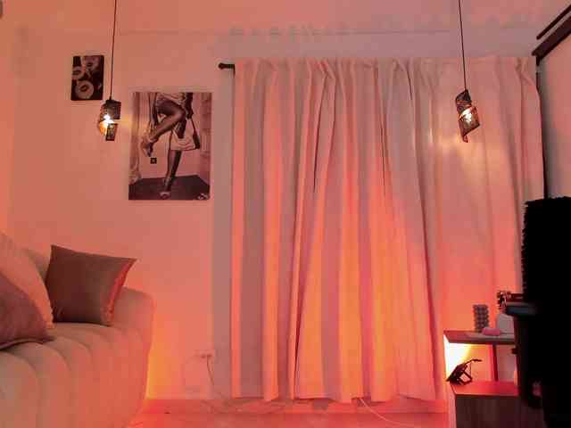 IsabellaLux- webcam