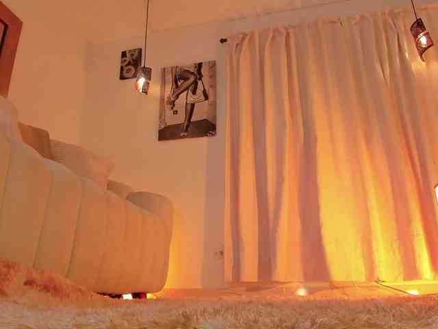 IsabellaLux- webcam