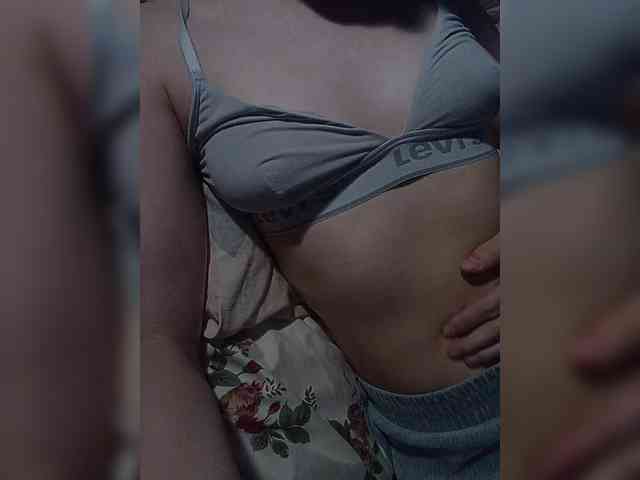Valerieee69 webcam