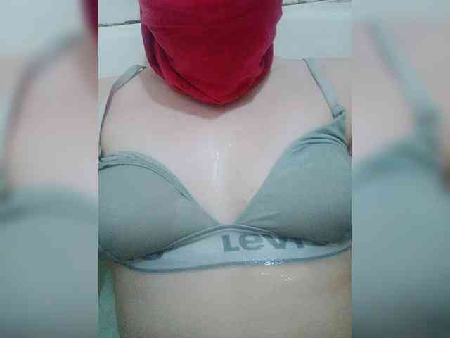 Valerieee69 webcam