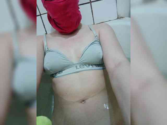 Valerieee69 webcam