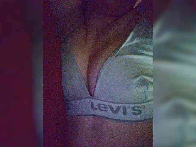 Valerieee69 webcam