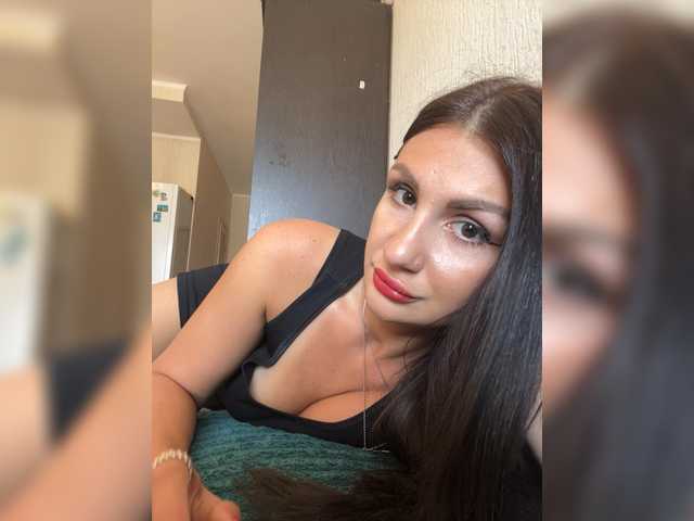 KrastyKiss live webcam show
