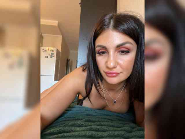 KrastyKiss webcam