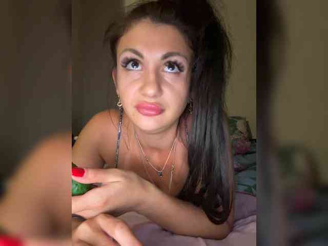 KrastyKiss webcam