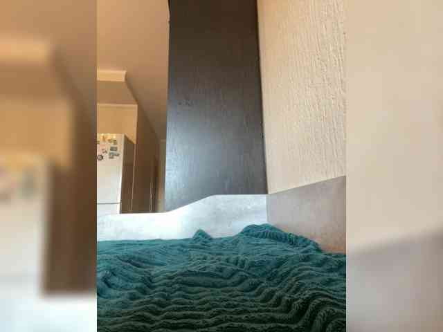 KrastyKiss webcam
