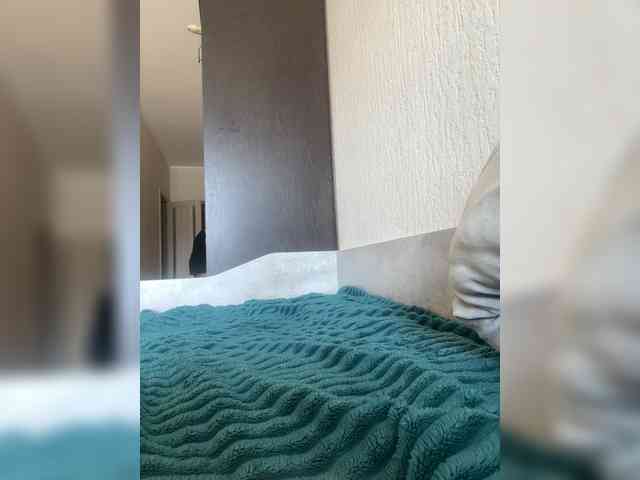 KrastyKiss webcam