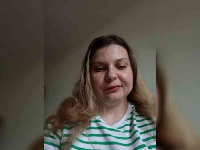 Модель: SexyDina