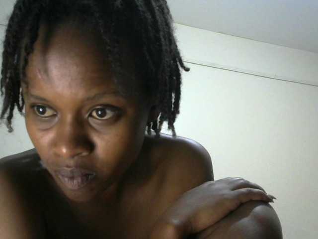 FREAKYSHIL Live Cam and Statistics on UnifiedCams