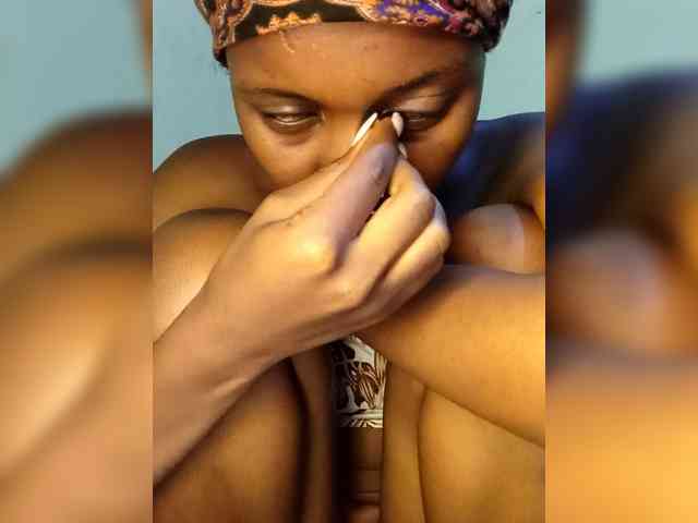 FREAKYSHIL webcam