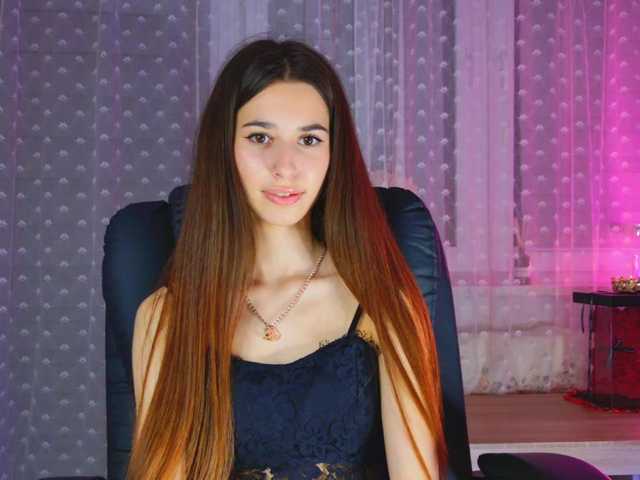 Bella-Rosee4u live cam on BongaCams