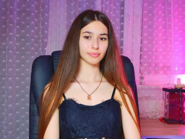 Bella-Rosee4u live cam on BongaCams
