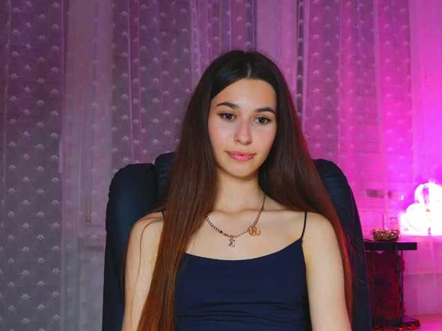 Bella-Rosee4u live cam on BongaCams