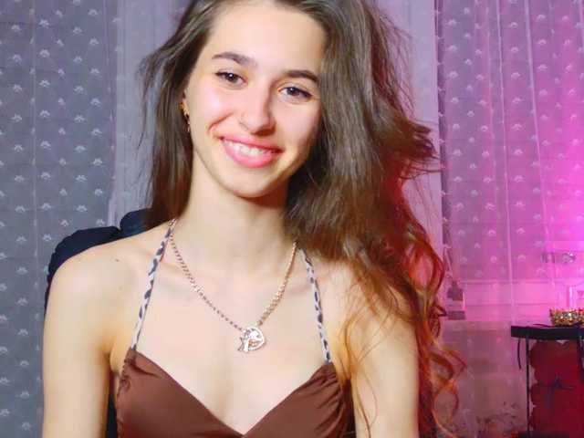 Bella-Rosee4u live cam on BongaCams