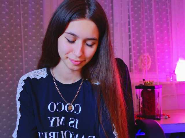 Bella-Rosee4u live cam on BongaCams