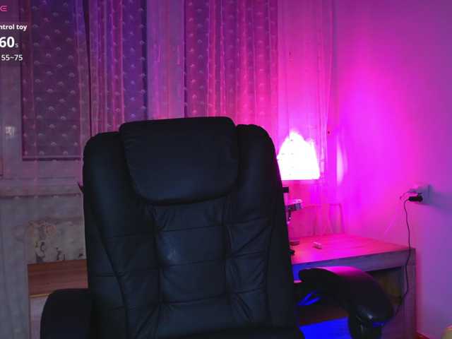 Bella-Rosee4u live cam on BongaCams