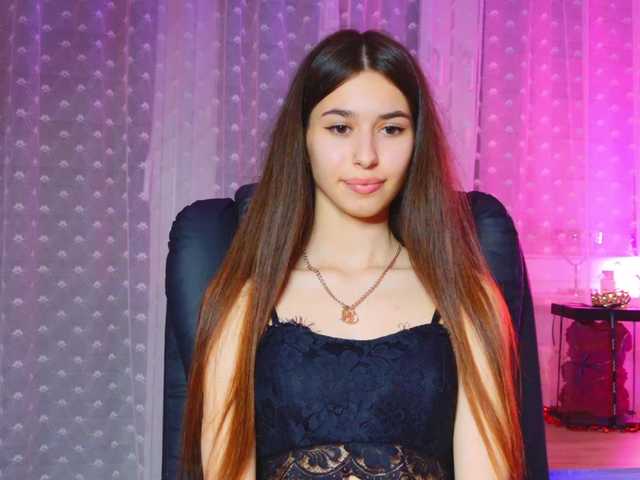 Bella-Rosee4u live cam on BongaCams