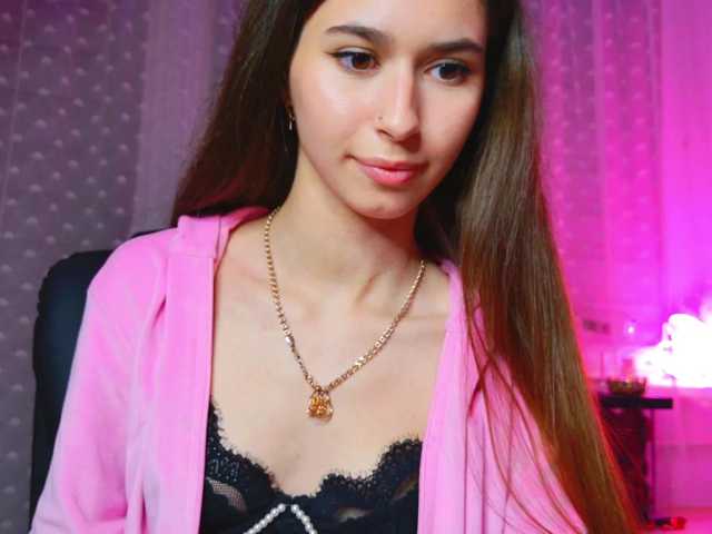 Bella-Rosee4u live cam on BongaCams