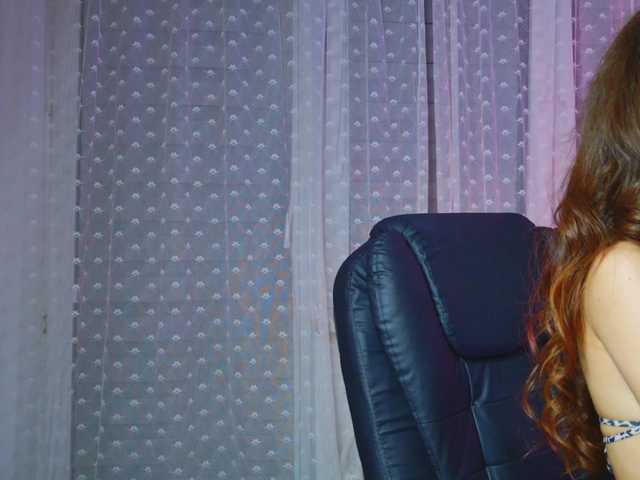 Bella-Rosee4u live cam on BongaCams