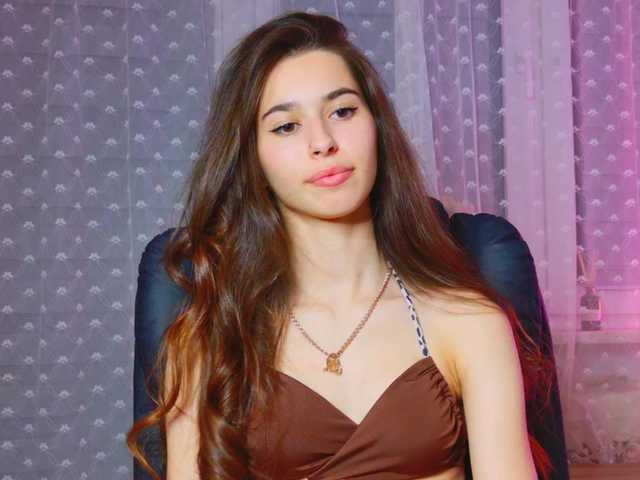 Bella-Rosee4u live cam on BongaCams