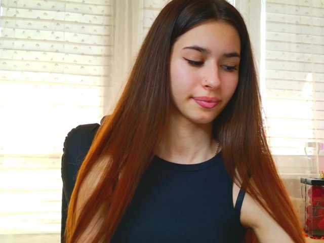 Bella-Rosee4u live cam on BongaCams