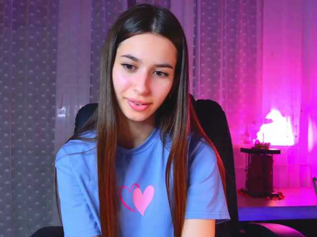 Bella-Rosee4u live cam on BongaCams