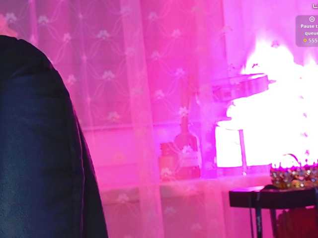 Bella-Rosee4u live cam on BongaCams