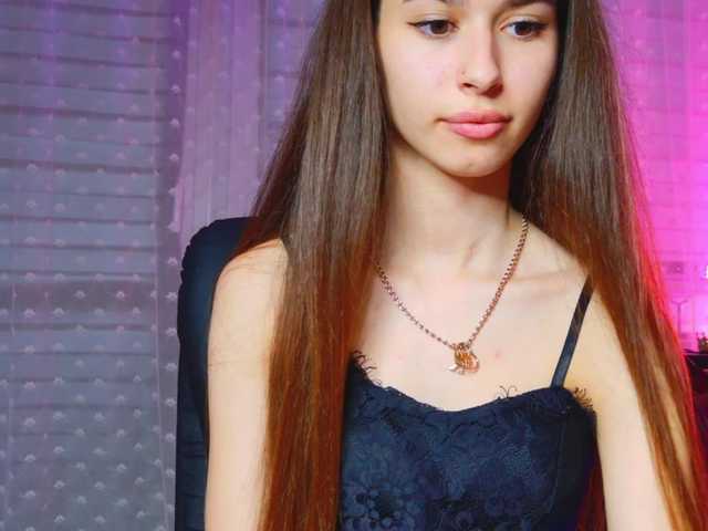 Bella-Rosee4u live cam on BongaCams