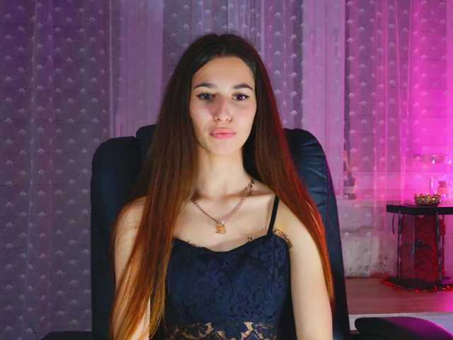 Bella-Rosee4u live cam on BongaCams